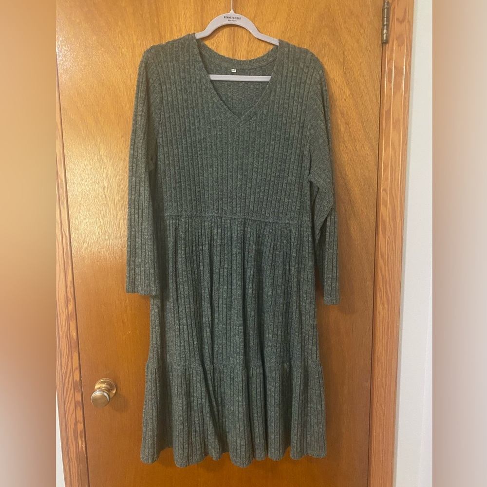 Elegant Green Knit Sweater Dress